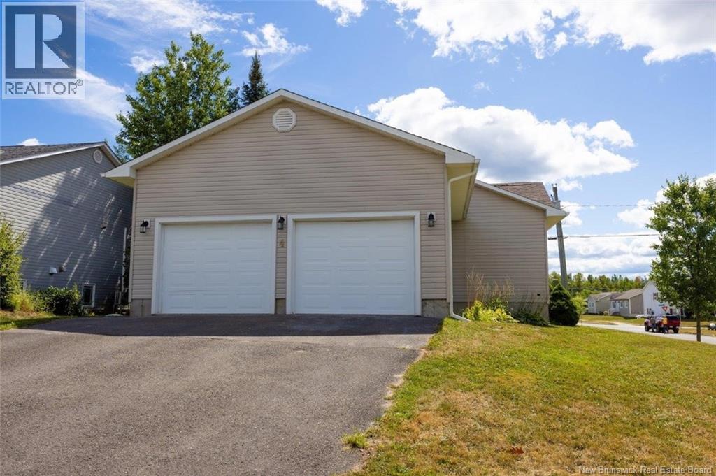 4 Hayward Court, Fredericton, New Brunswick  E3A 0A4 - Photo 3 - NB125657