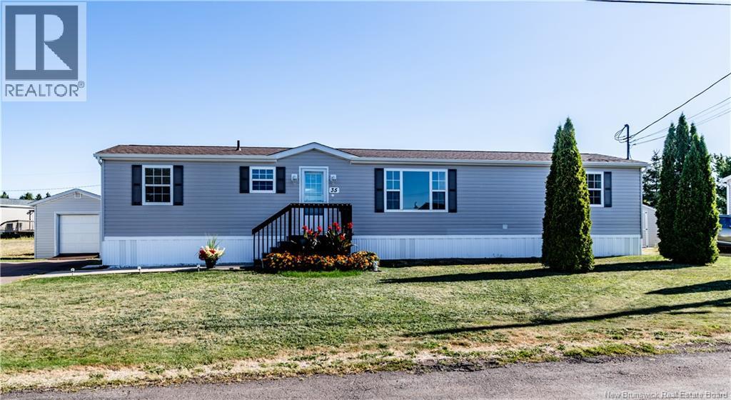 35 Nepisiguit, Dieppe, New Brunswick
