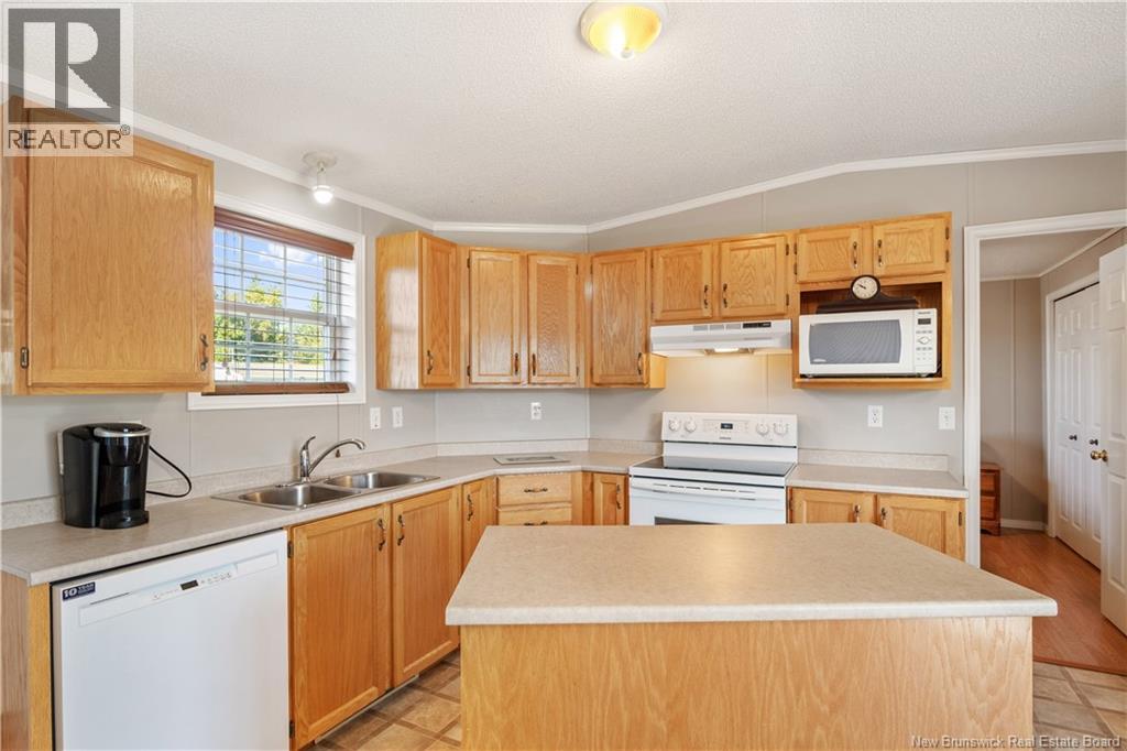 35 Nepisiguit, Dieppe, New Brunswick  E1A 7N1 - Photo 5 - NB125702