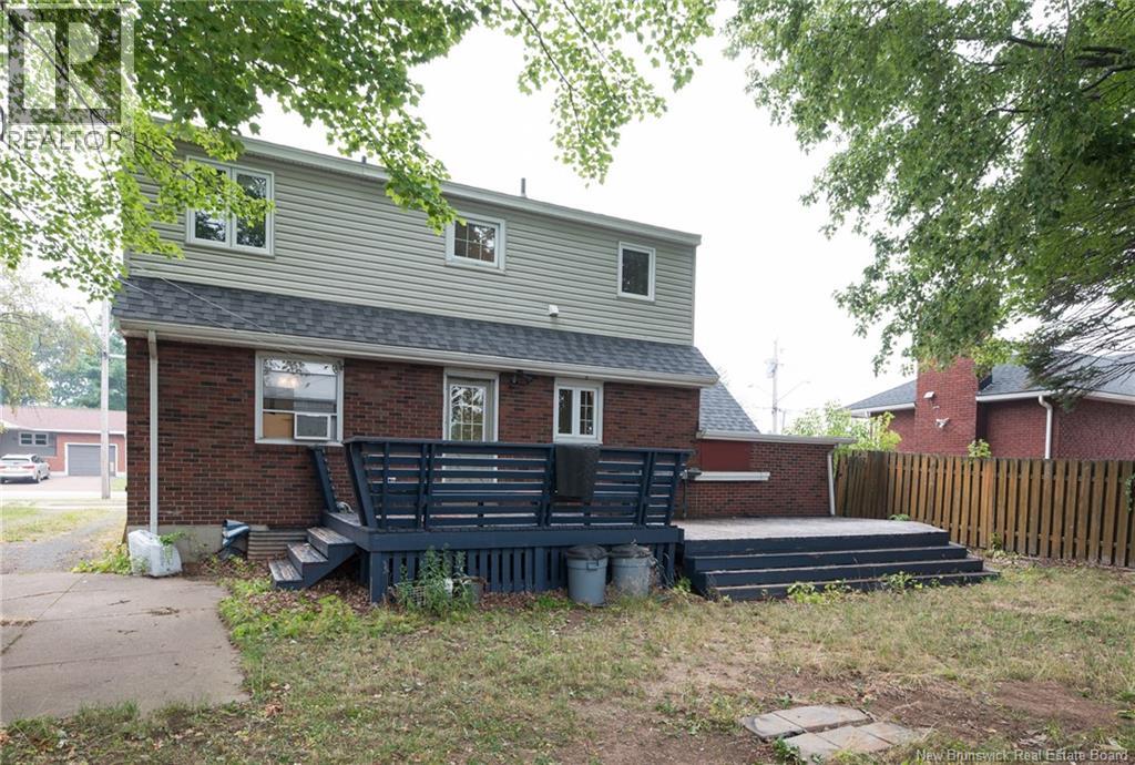 61 Macbeath Avenue, Moncton, New Brunswick  E1C 6Z2 - Photo 3 - NB124053