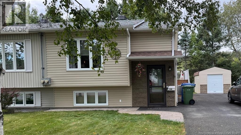 84 Belisle Avenue, Edmundston, New Brunswick  E3V 3W7 - Photo 1 - NB125734