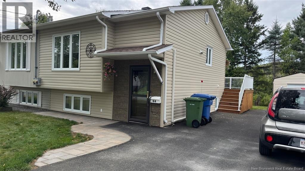 84 Belisle Avenue, Edmundston, New Brunswick  E3V 3W7 - Photo 2 - NB125734