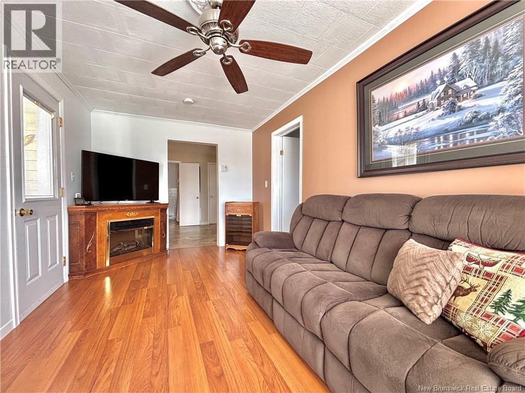 250 Godin, Beresford, New Brunswick  E8K 1T7 - Photo 6 - NB125581