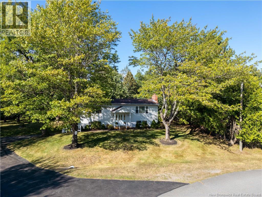 16 Longwood Drive, Quispamsis, New Brunswick  E2E 2S7 - Photo 2 - NB125685
