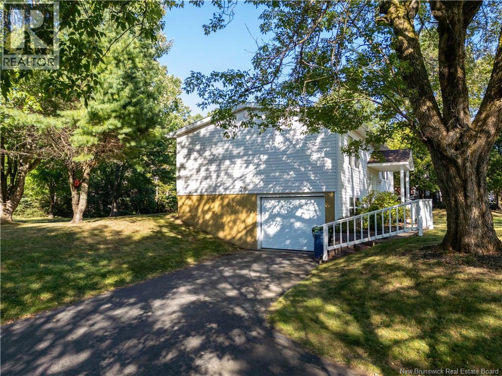 16 Longwood Drive, Quispamsis, New Brunswick  E2E 2S7 - Photo 5 - NB125685