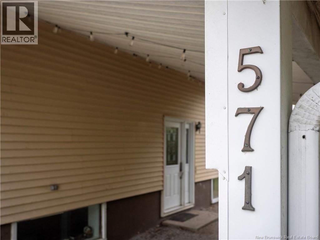 571 Michael Crescent, Saint John, New Brunswick  E2J 3W5 - Photo 2 - NB125762