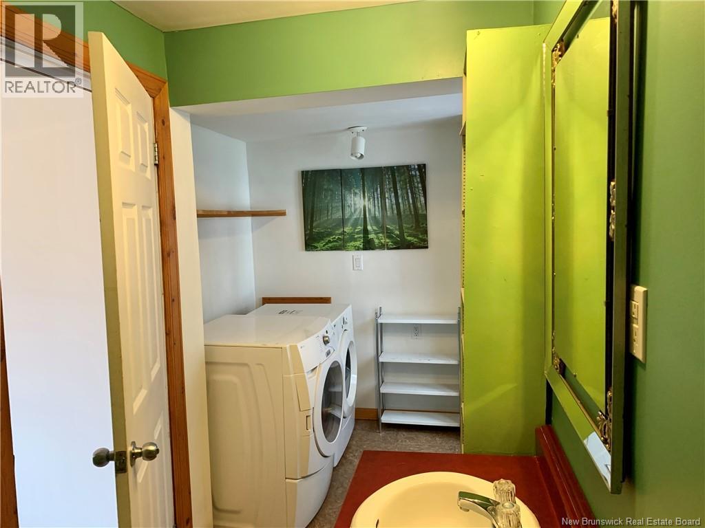 453 Chaleur, Charlo, New Brunswick  E8E 2B9 - Photo 16 - NB125713