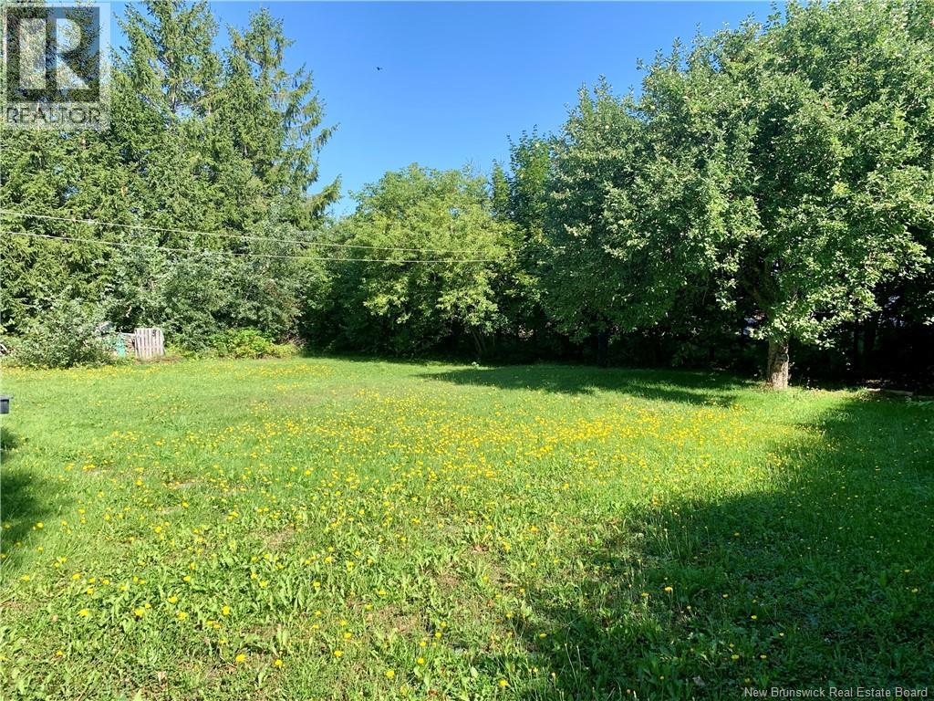 453 Chaleur, Charlo, New Brunswick  E8E 2B9 - Photo 35 - NB125713