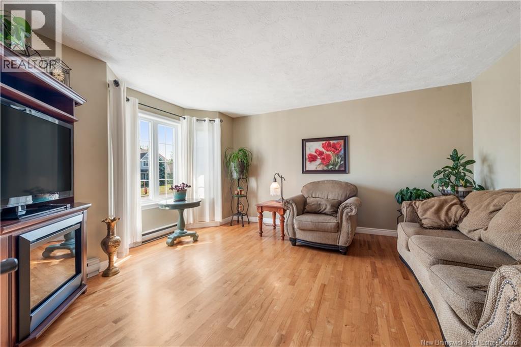 153 Elmhurst, Moncton, New Brunswick  E1C 9V4 - Photo 4 - NB125823