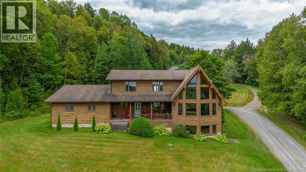 4010 Route 102, Lower Kingsclear, New Brunswick  E3E 1H2 - Photo 1 - NB125934