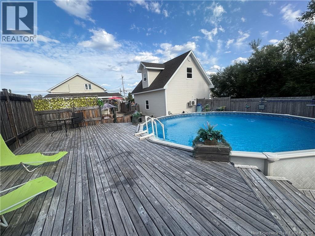676 Rue Principale, Beresford, New Brunswick  E8K 2Y1 - Photo 17 - NB126011