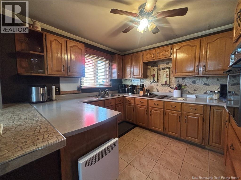 676 Rue Principale, Beresford, New Brunswick  E8K 2Y1 - Photo 33 - NB126011
