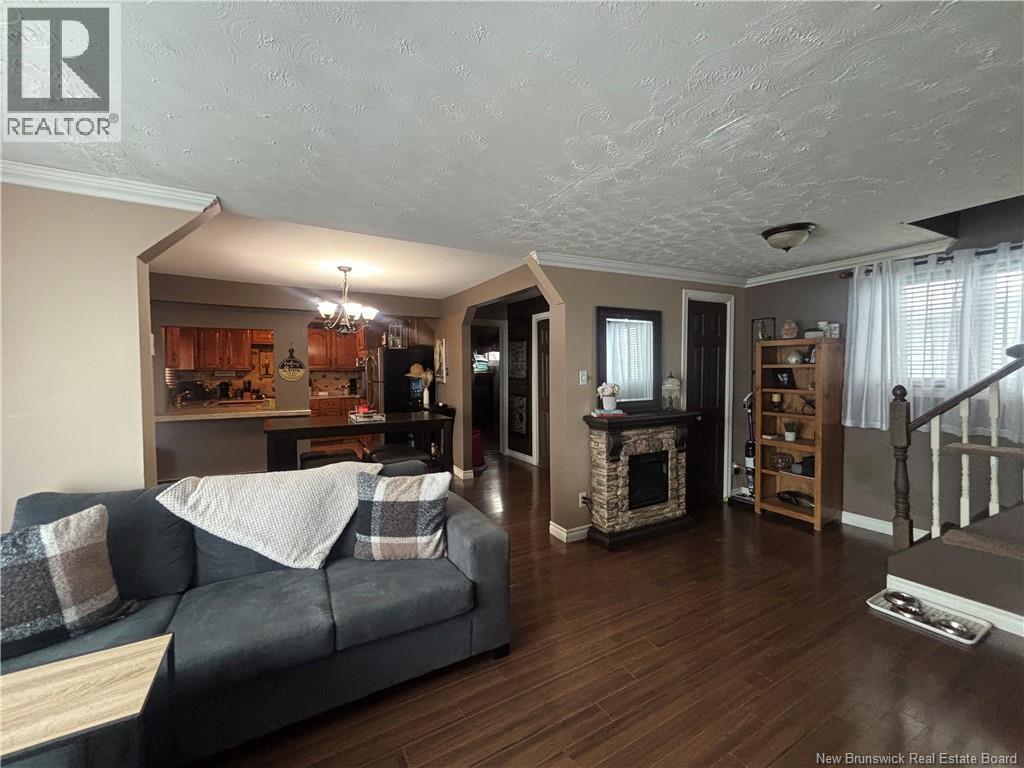 676 Rue Principale, Beresford, New Brunswick  E8K 2Y1 - Photo 41 - NB126011