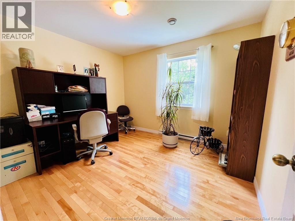 148 Damien Street, Dieppe, New Brunswick  E1A 0H3 - Photo 17 - NB126023