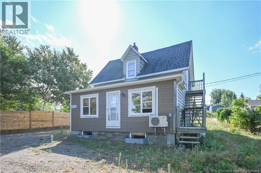 336 Saint-Pierre O. Boulevard, Caraquet, New Brunswick  E1W 1A3 - Photo 12 - NB126054