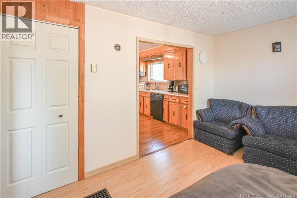 336 Saint-Pierre O. Boulevard, Caraquet, New Brunswick  E1W 1A3 - Photo 22 - NB126054