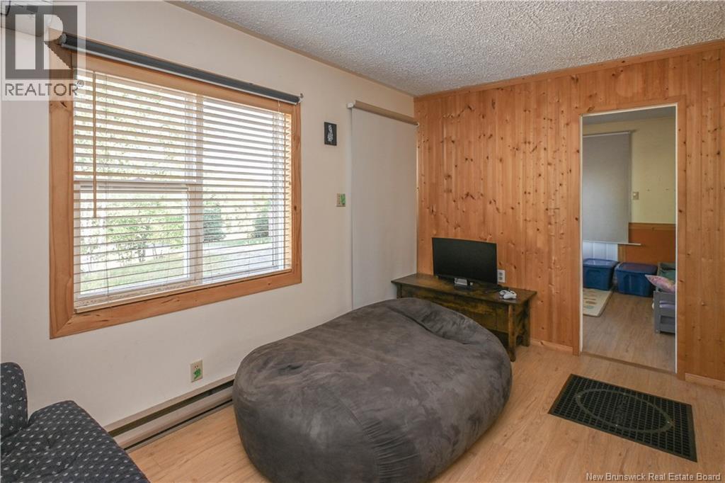 336 Saint-Pierre O. Boulevard, Caraquet, New Brunswick  E1W 1A3 - Photo 24 - NB126054