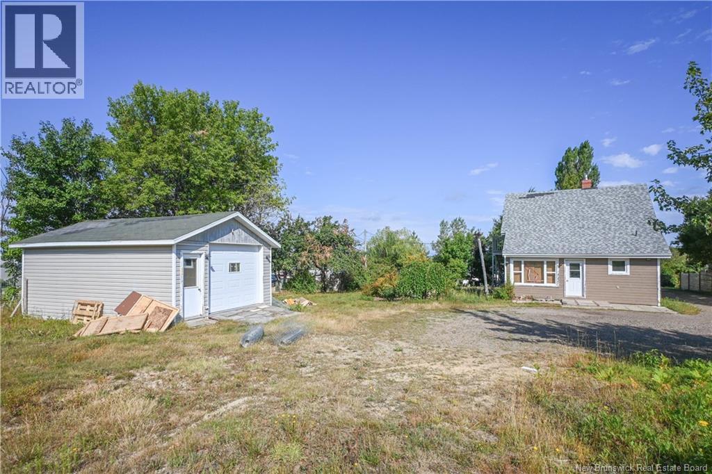 336 Saint-Pierre O. Boulevard, Caraquet, New Brunswick  E1W 1A3 - Photo 5 - NB126054