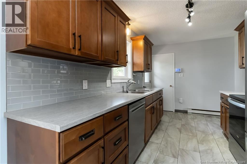 21 Teesdale Street, Moncton, New Brunswick  E1A 5K6 - Photo 8 - NB125887