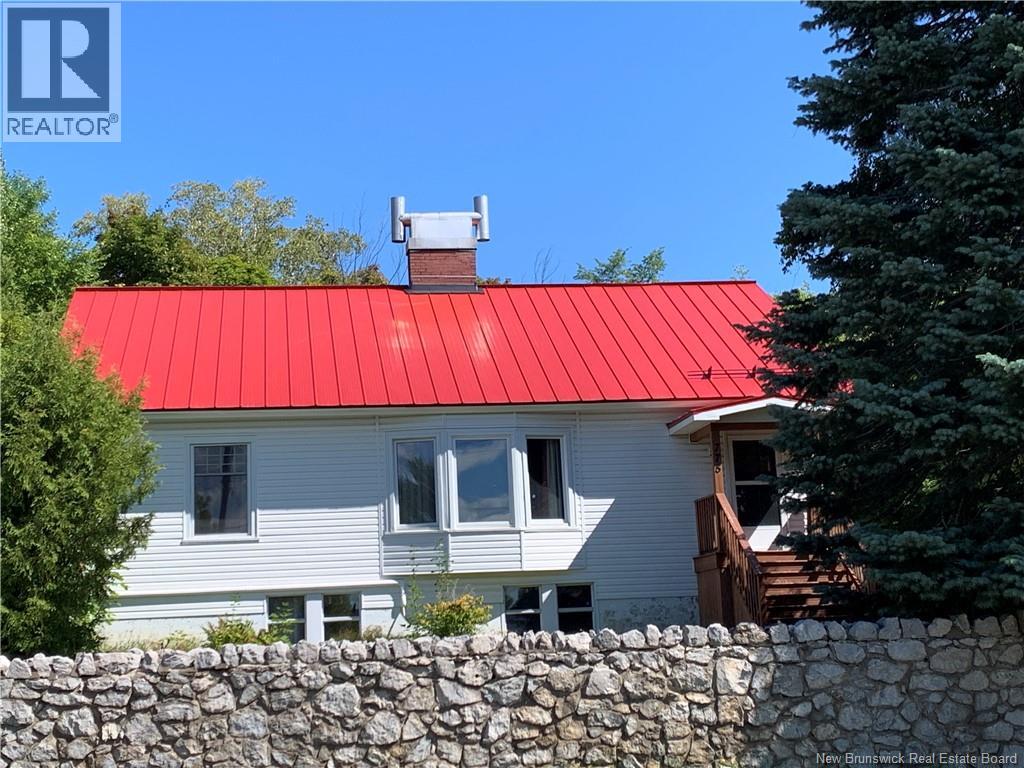 775 Murray Avenue, Bathurst, New Brunswick