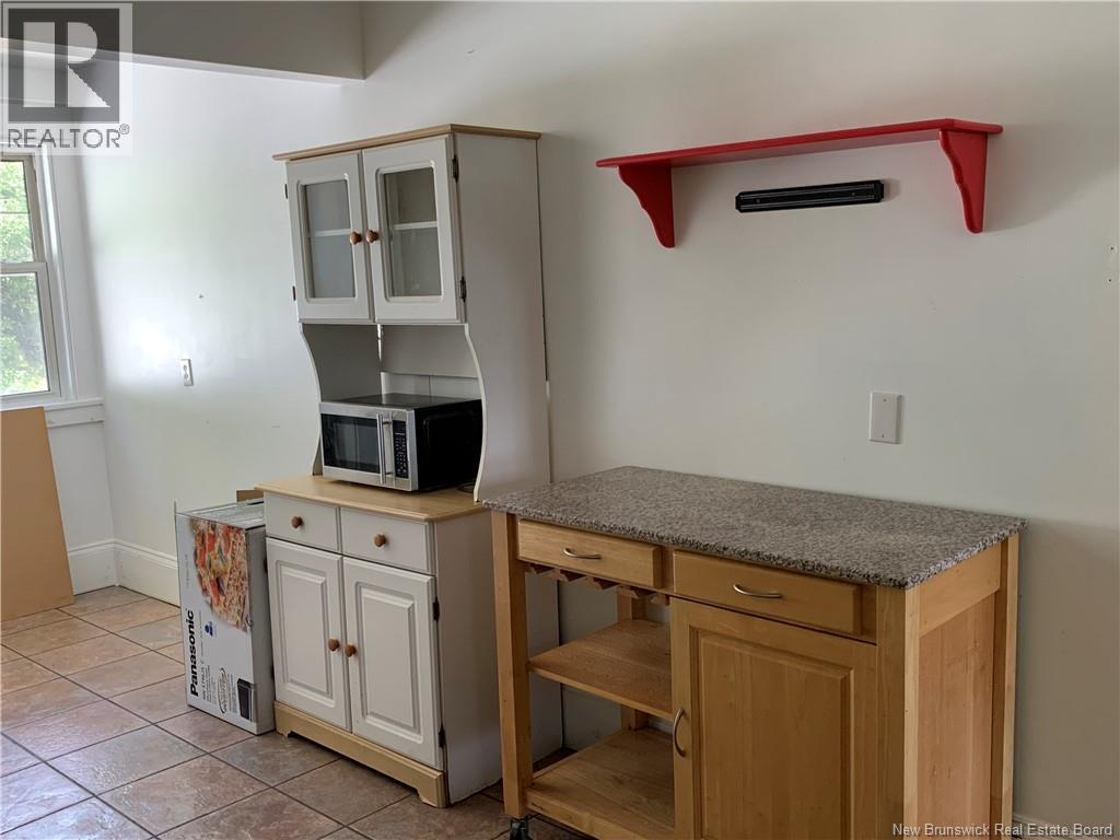 775 Murray Avenue, Bathurst, New Brunswick  E2A 1V3 - Photo 12 - NB126065