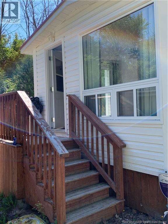 775 Murray Avenue, Bathurst, New Brunswick  E2A 1V3 - Photo 5 - NB126065