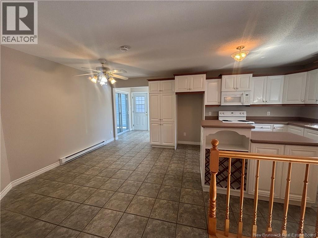 1610 St Peter Avenue, Bathurst, New Brunswick  E2A 3B1 - Photo 13 - NB126084
