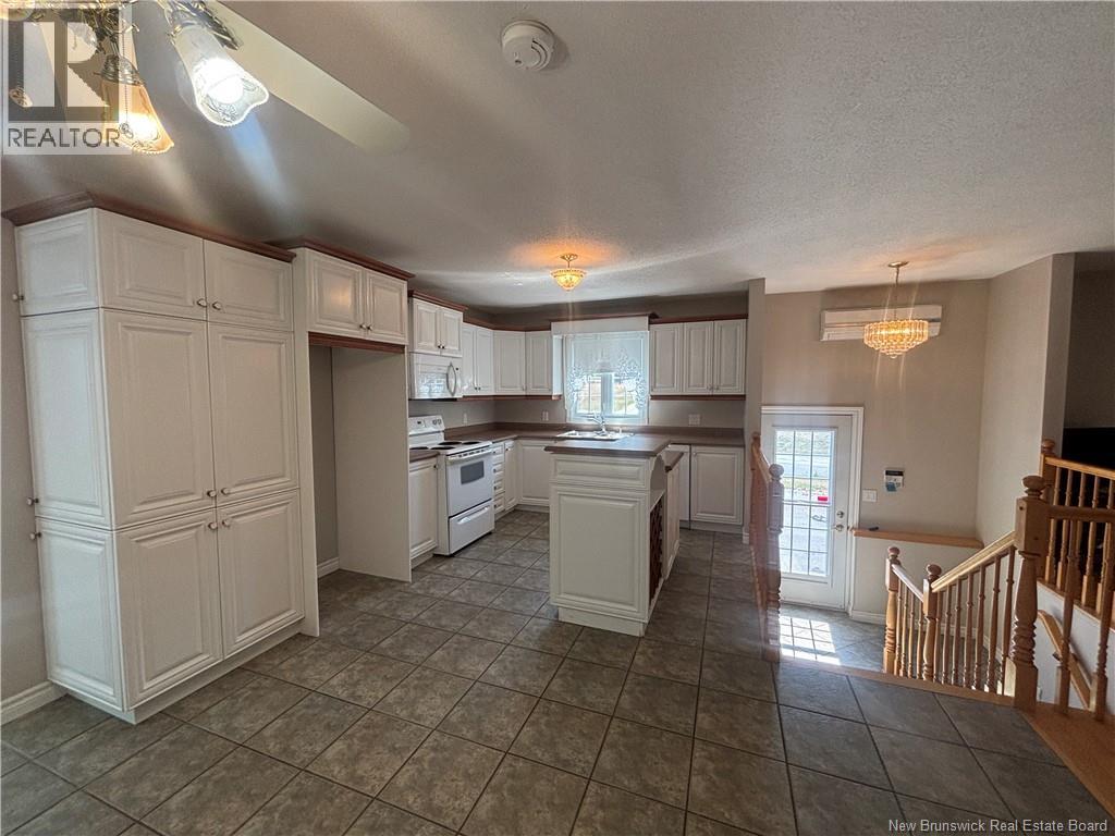 1610 St Peter Avenue, Bathurst, New Brunswick  E2A 3B1 - Photo 15 - NB126084