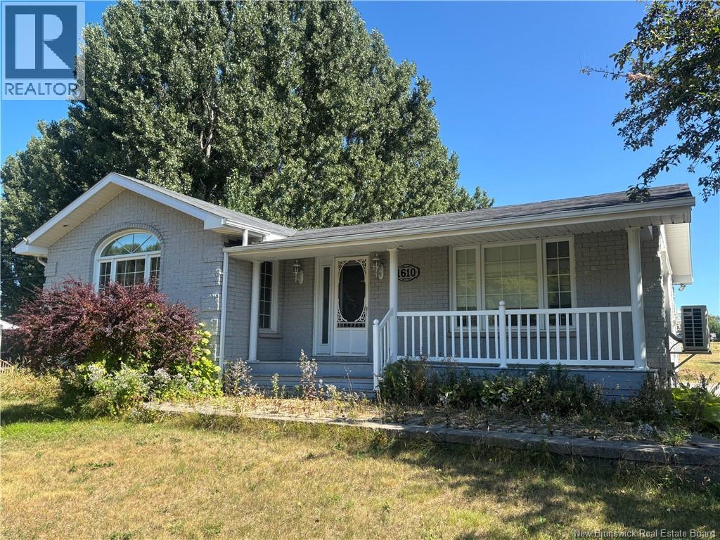 1610 St Peter Avenue, Bathurst, New Brunswick  E2A 3B1 - Photo 4 - NB126084