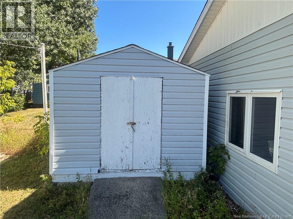 1610 St Peter Avenue, Bathurst, New Brunswick  E2A 3B1 - Photo 8 - NB126084