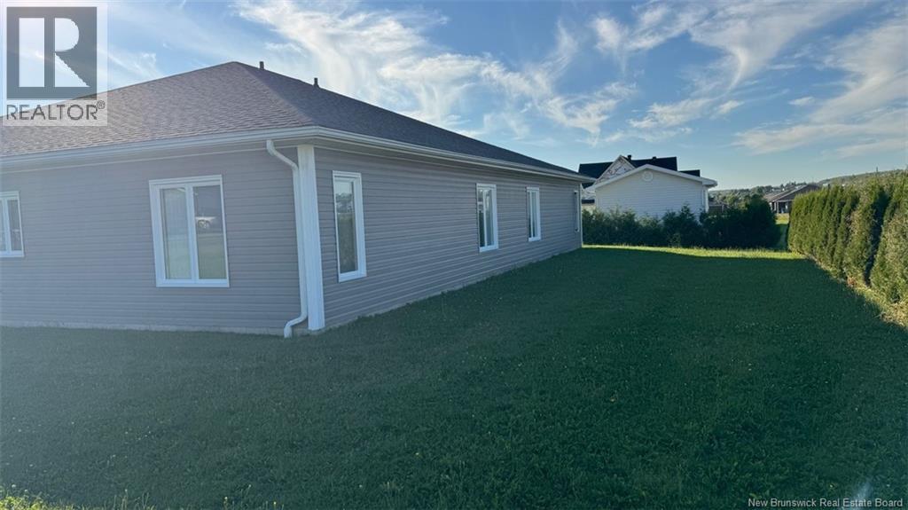 90-92 Taylor Street, Grand-Sault/grand Falls, New Brunswick  E3Y 1A6 - Photo 3 - NB115311
