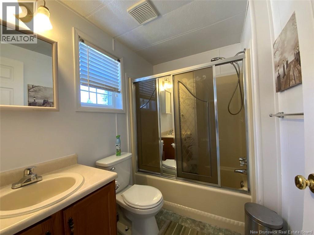 25 Parc P'tiso Street, Edmundston, New Brunswick  E3V 3X7 - Photo 11 - NB126085