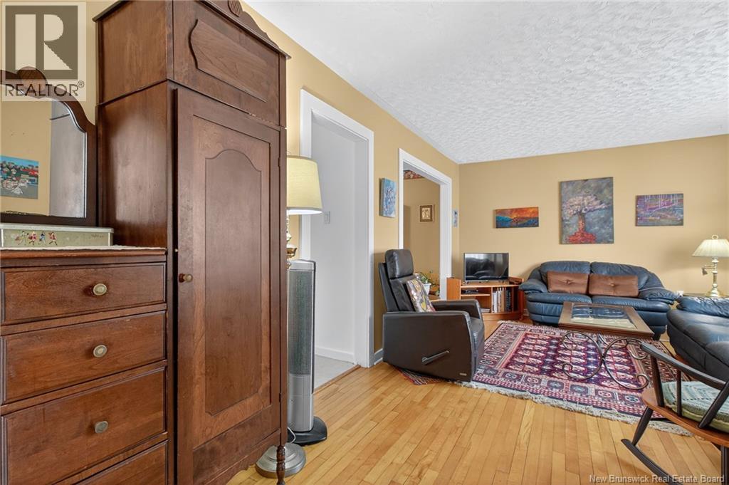 187 Macbeath Avenue, Moncton, New Brunswick E1C 6Z9 - Photo 3 - NB126123