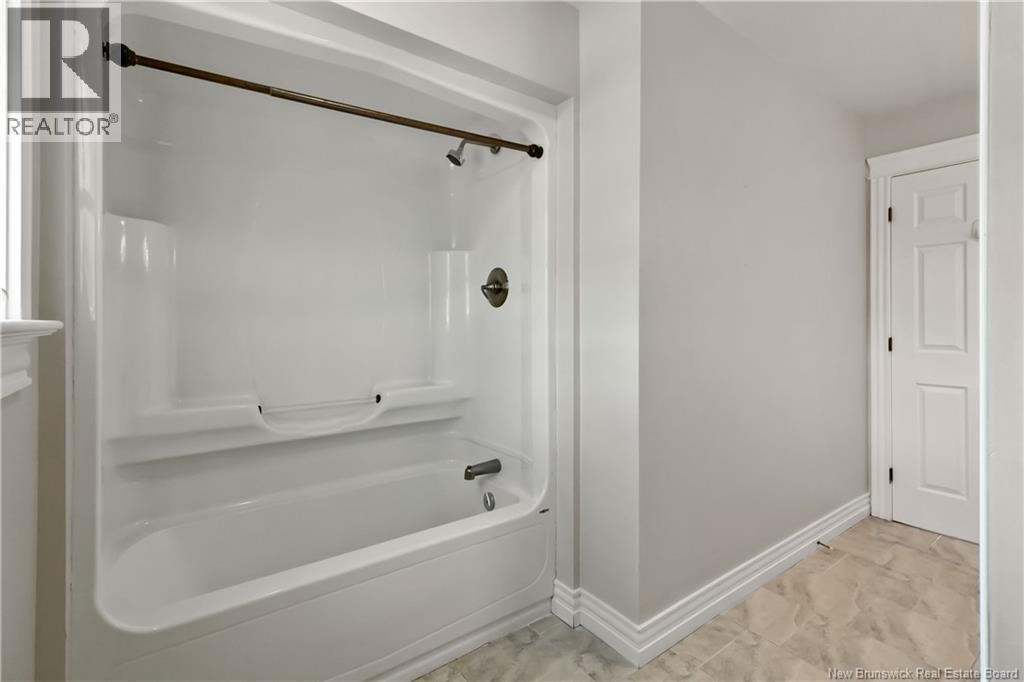 82 Belle Foret, Dieppe, New Brunswick E1A 7M7 - Photo 25 - NB124111