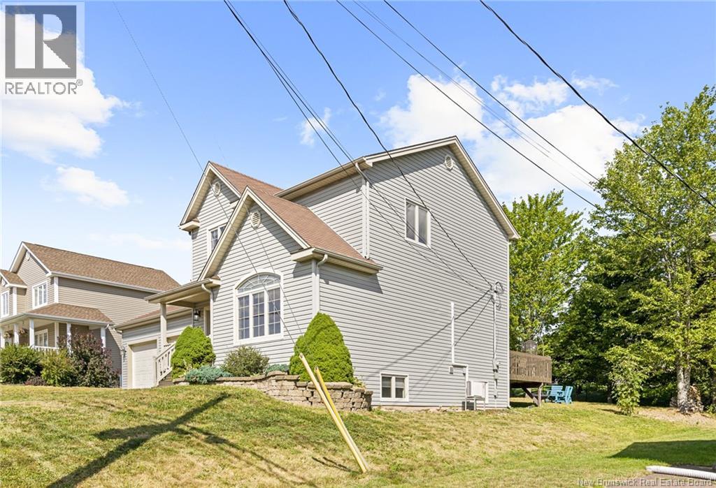 41 Camille Street, Dieppe, New Brunswick  E1A 0R5 - Photo 3 - NB125795