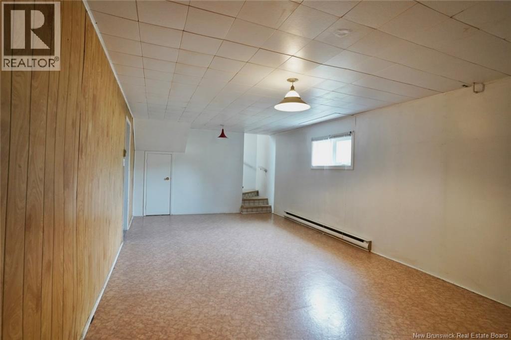 629 Rue Principale, Beresford, New Brunswick  E8K 1X6 - Photo 21 - NB125951