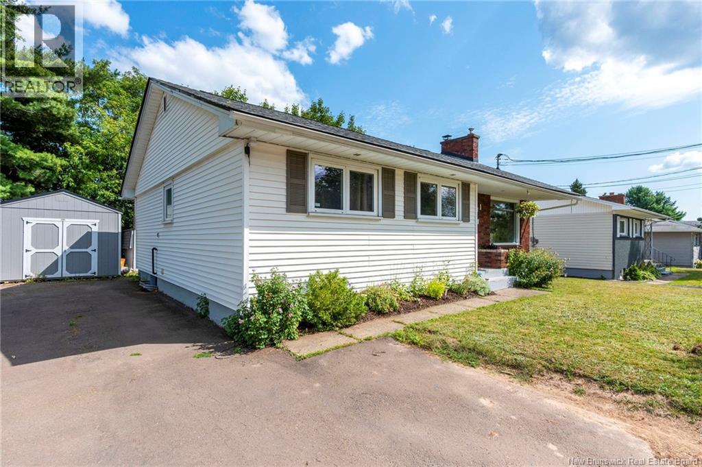 91 Allison, Moncton, New Brunswick  E1E 2T7 - Photo 2 - NB125886