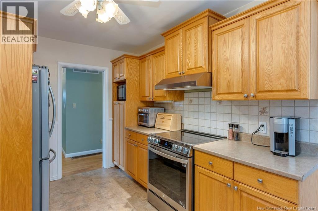 91 Allison, Moncton, New Brunswick  E1E 2T7 - Photo 6 - NB125886