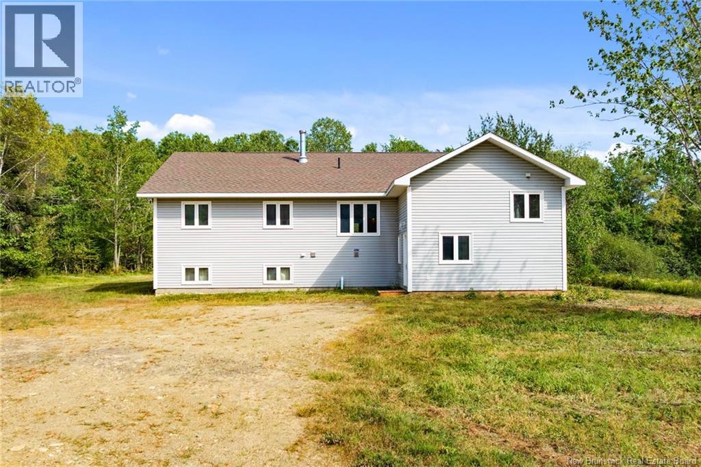 912 Pleasant Drive, Minto, New Brunswick
