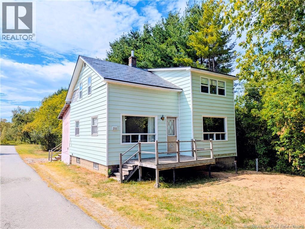 315 Spruce Street, Miramichi, New Brunswick  E1V 3E6 - Photo 2 - NB126168