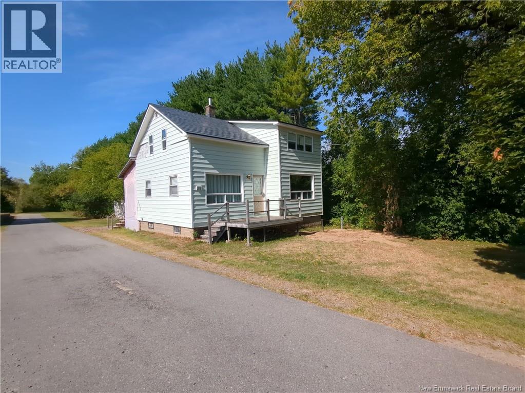 315 Spruce Street, Miramichi, New Brunswick  E1V 3E6 - Photo 3 - NB126168