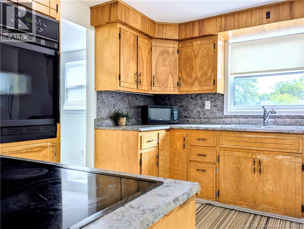 315 Spruce Street, Miramichi, New Brunswick  E1V 3E6 - Photo 7 - NB126168