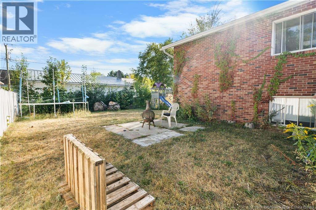 883 Rue Landry, Bathurst, New Brunswick  E2A 2V2 - Photo 3 - NB126115