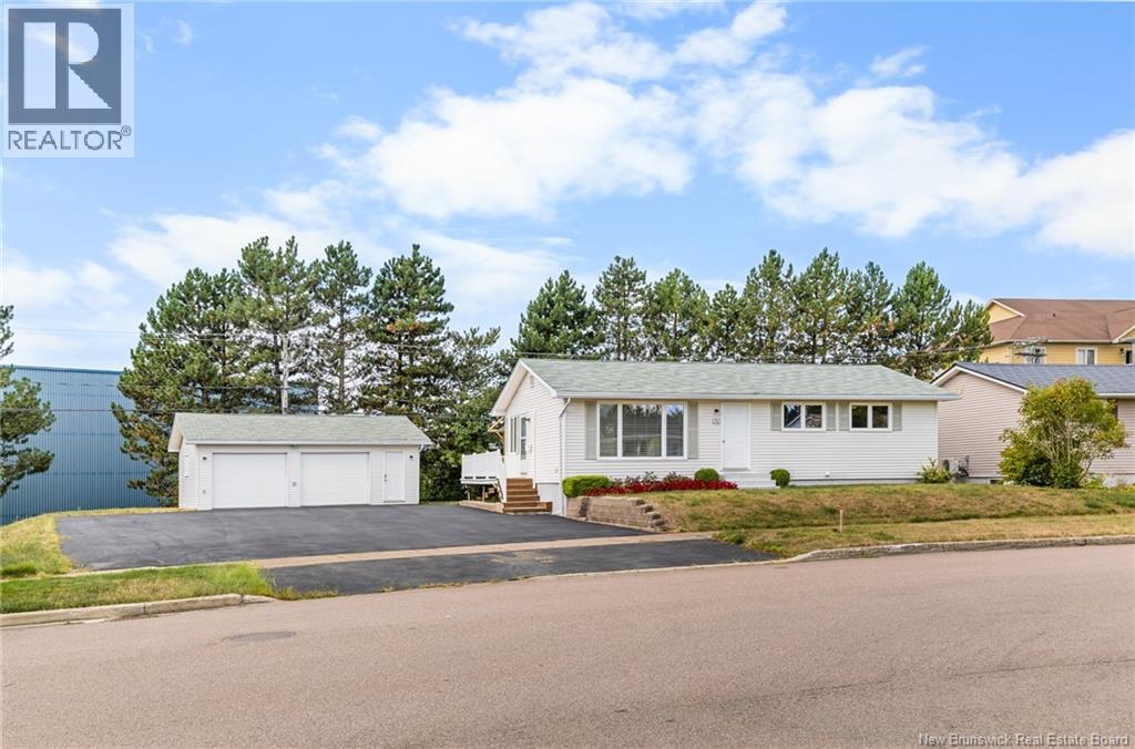 70 Chelsea, Moncton, New Brunswick  E1G 1H8 - Photo 1 - NB126233