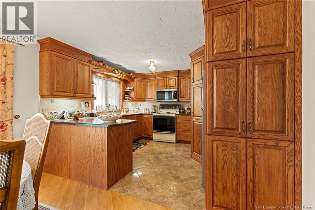 161 Hennessey, Moncton, New Brunswick  E1A 5P2 - Photo 16 - NB126062