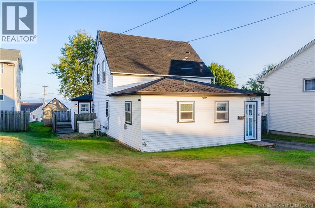 471 Pleasant Street, Saint John, New Brunswick  E2M 2P3 - Photo 2 - NB126250