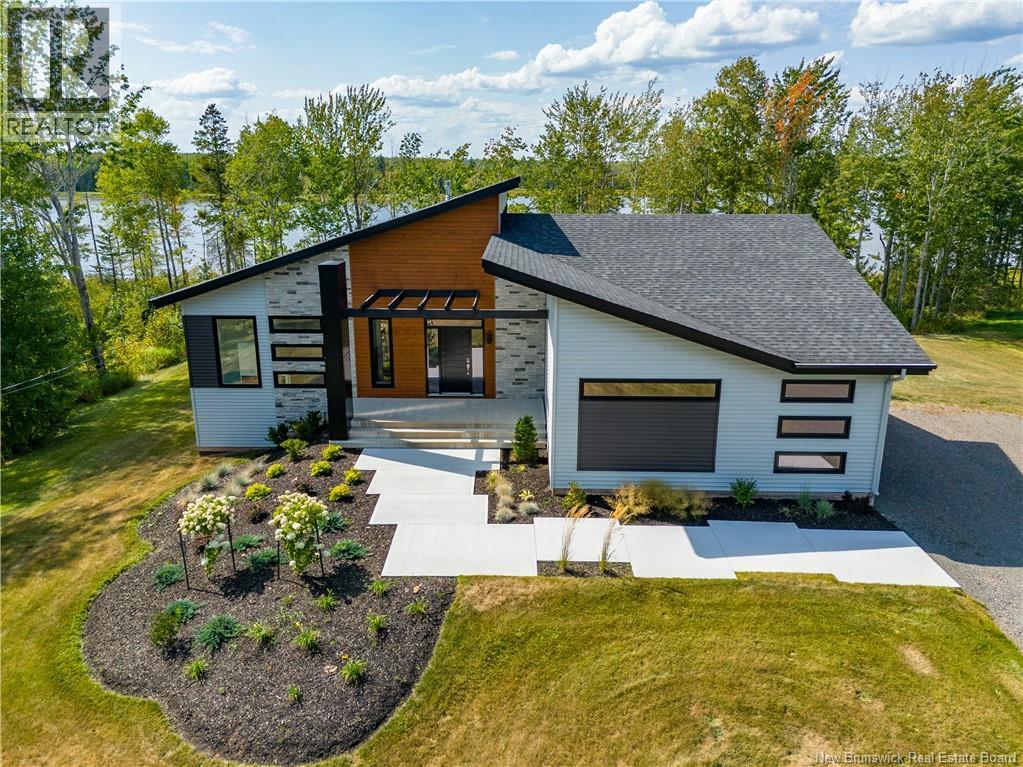 331 Pointe-A-Nicet, Grand-Barachois, New Brunswick  E4P 8Z7 - Photo 2 - NB126245