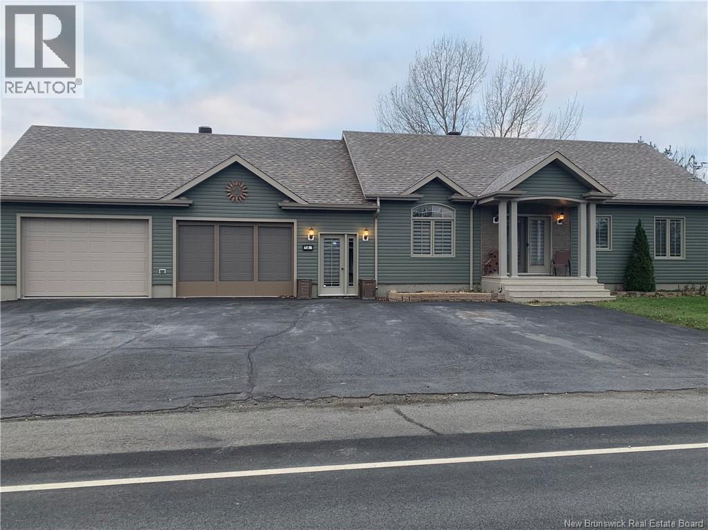 18 Rue Principale, Sainte-Anne-De-Madawaska, New Brunswick  E7E 1B5 - Photo 2 - NB126310