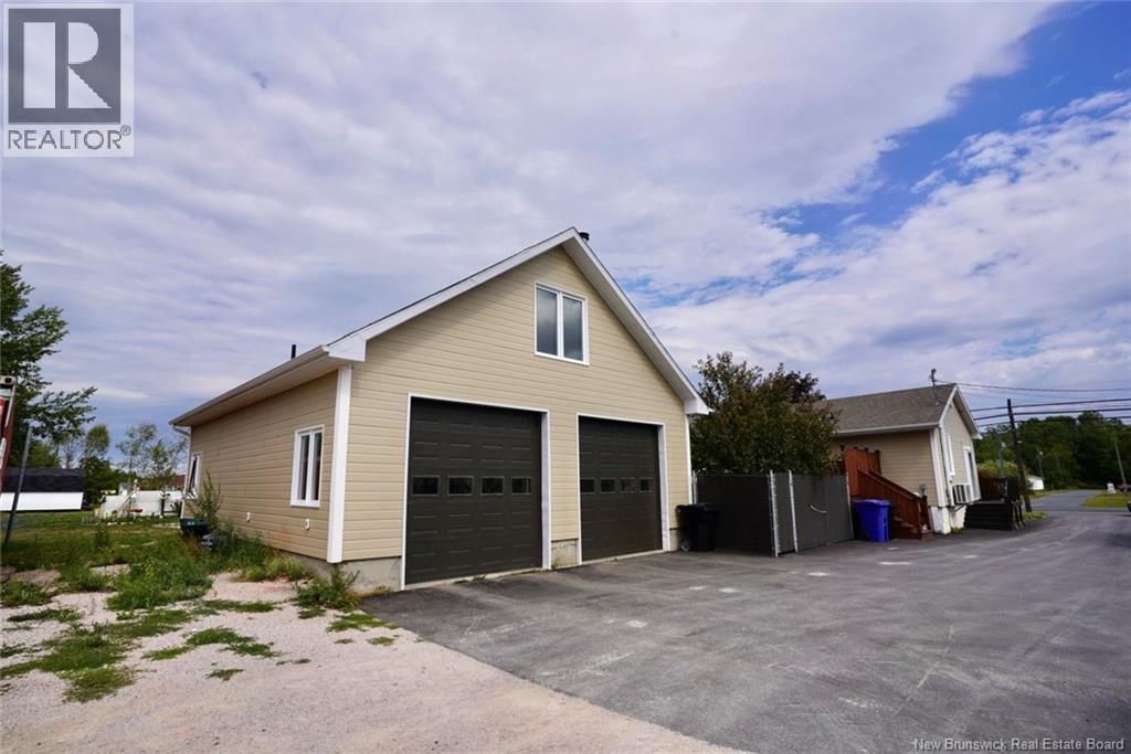 1174 Rue Principale, Beresford, New Brunswick  E8K 2J1 - Photo 3 - NB126286