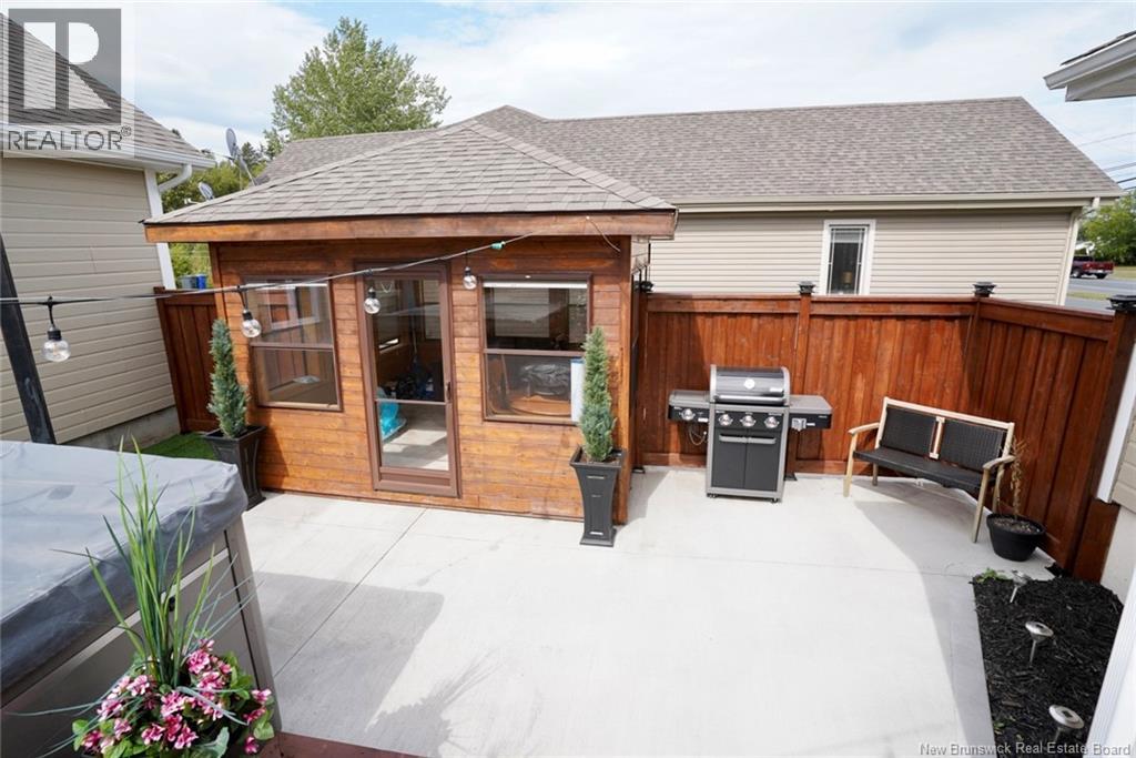 1174 Rue Principale, Beresford, New Brunswick  E8K 2J1 - Photo 37 - NB126286